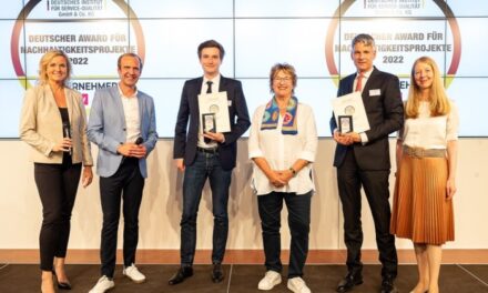 Heraeus Noblelight erhält den 1. Preis beim Deutschen Award für Nachhaltigkeit im Bereich Umweltschutz und Gesundheit