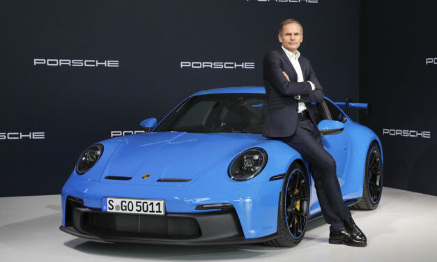 Oliver Blume folgt auf Herbert Diess als Vorstandsvorsitzender des Volkswagen Konzerns und bleibt Vorstandsvorsitzender der Porsche AG